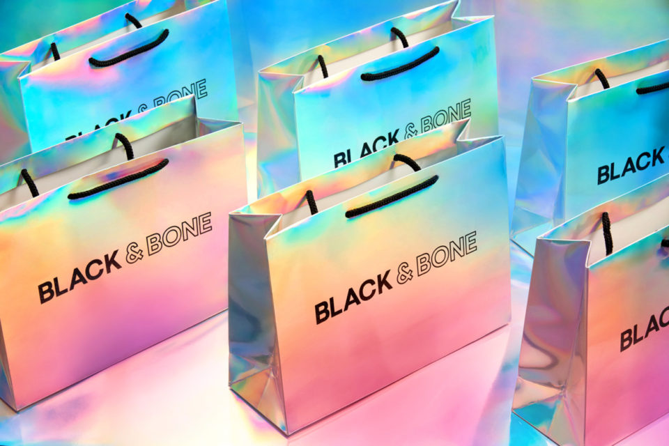 服裝品牌vi設計媒體標志風格類 76、電視廣告商標風格 77、報紙廣告商標風格 78、雜志廣告商標風格 